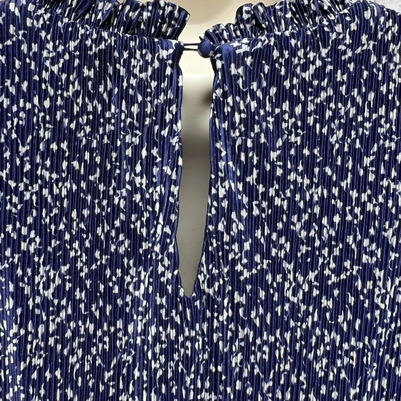 j.o.a. Los Angeles Size Large Blue White Spotted Mini Dress Keyhole Neckline - Picture 3 of 7